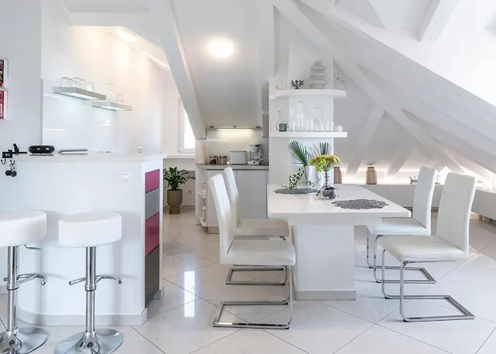 Apartament Flores Blanco